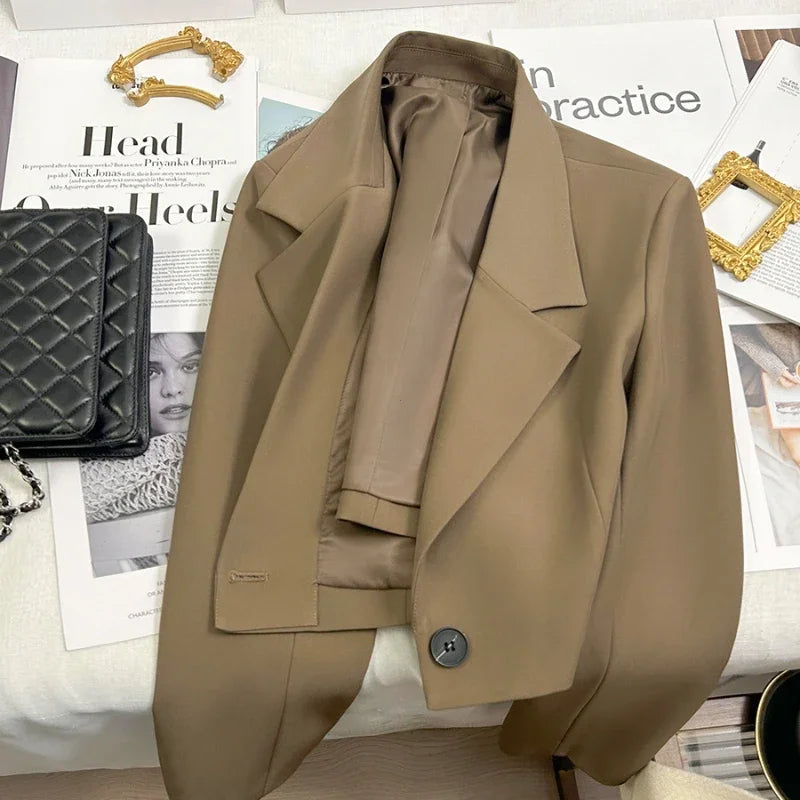 Luvo | Blazer pour Femme – Modèle Court Noir avec Col à Revers