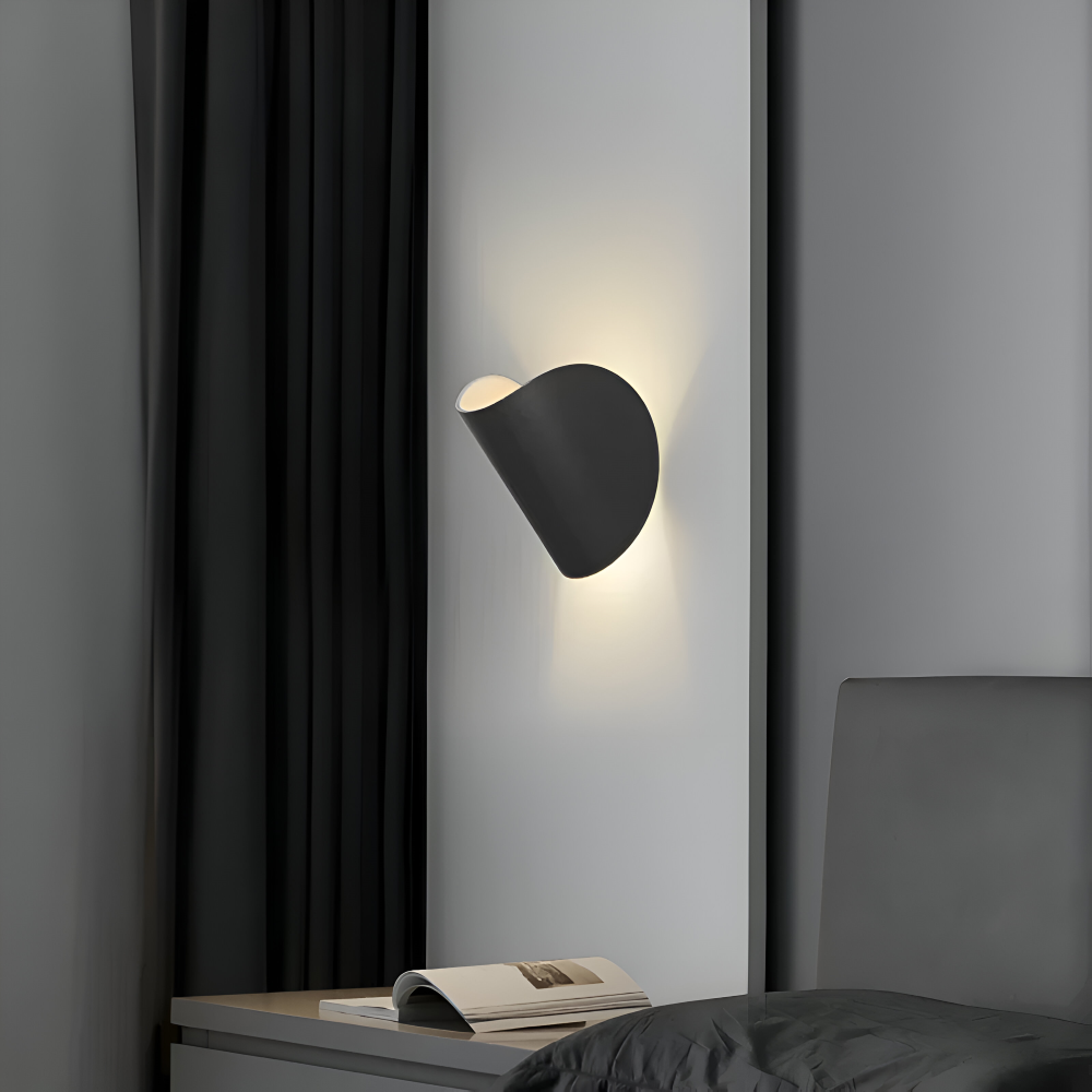 Luvo | Applique Murale Twist – Design Métal Orientable
