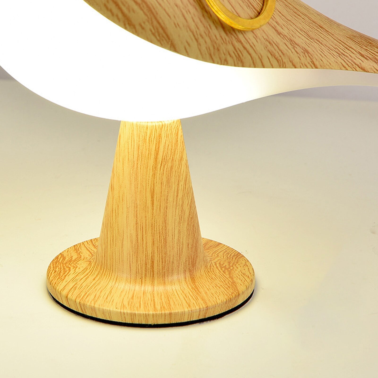 Luvo | LED Table Lamp – Battery Operated
