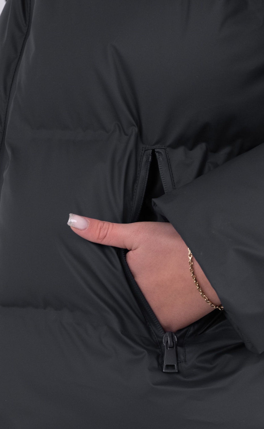 Luvo | Doudoune Noire pour Femme – Avec Capuche
