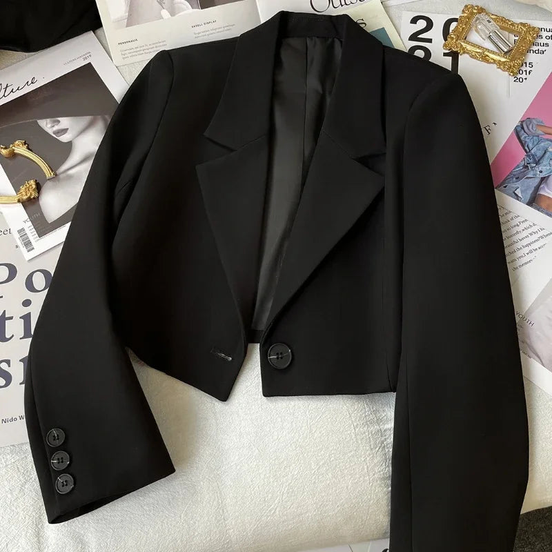 Luvo | Blazer pour Femme – Modèle Court Noir avec Col à Revers