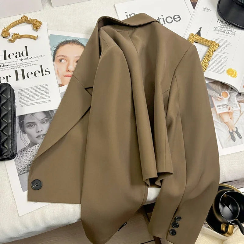 Luvo | Blazer pour Femme – Modèle Court Noir avec Col à Revers