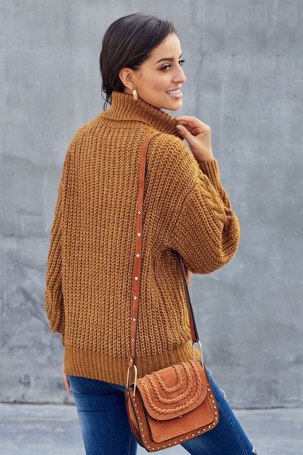 Luvo | Pull pour femme à grosses mailles torsadées – Col roulé